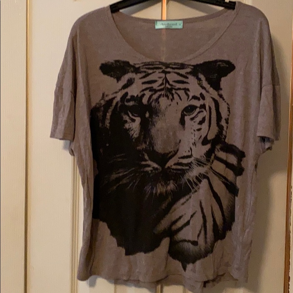 Go tigers!  Chris and Carol short sleeve top!